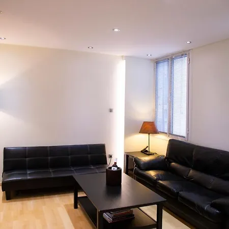 Athens Best Location, 6 Ermou Street, Syntagma Square-2